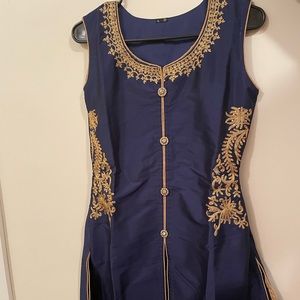 Navy suit with bottoms